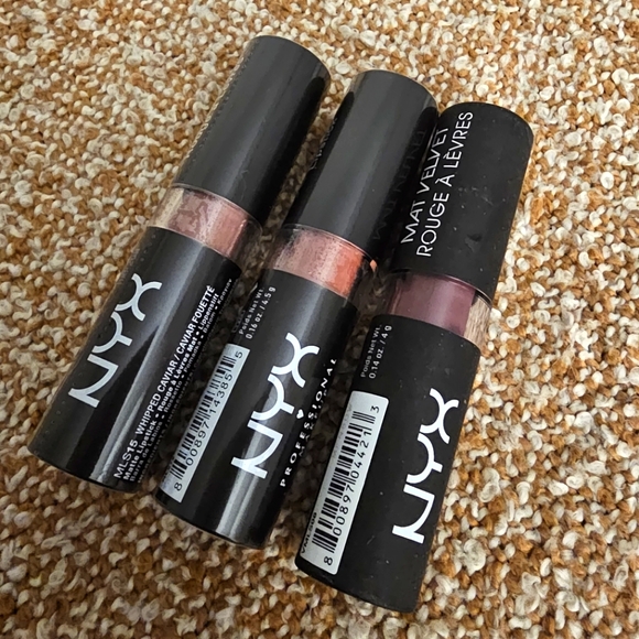 NEW NYX Lipstick Bundle - Picture 1 of 6